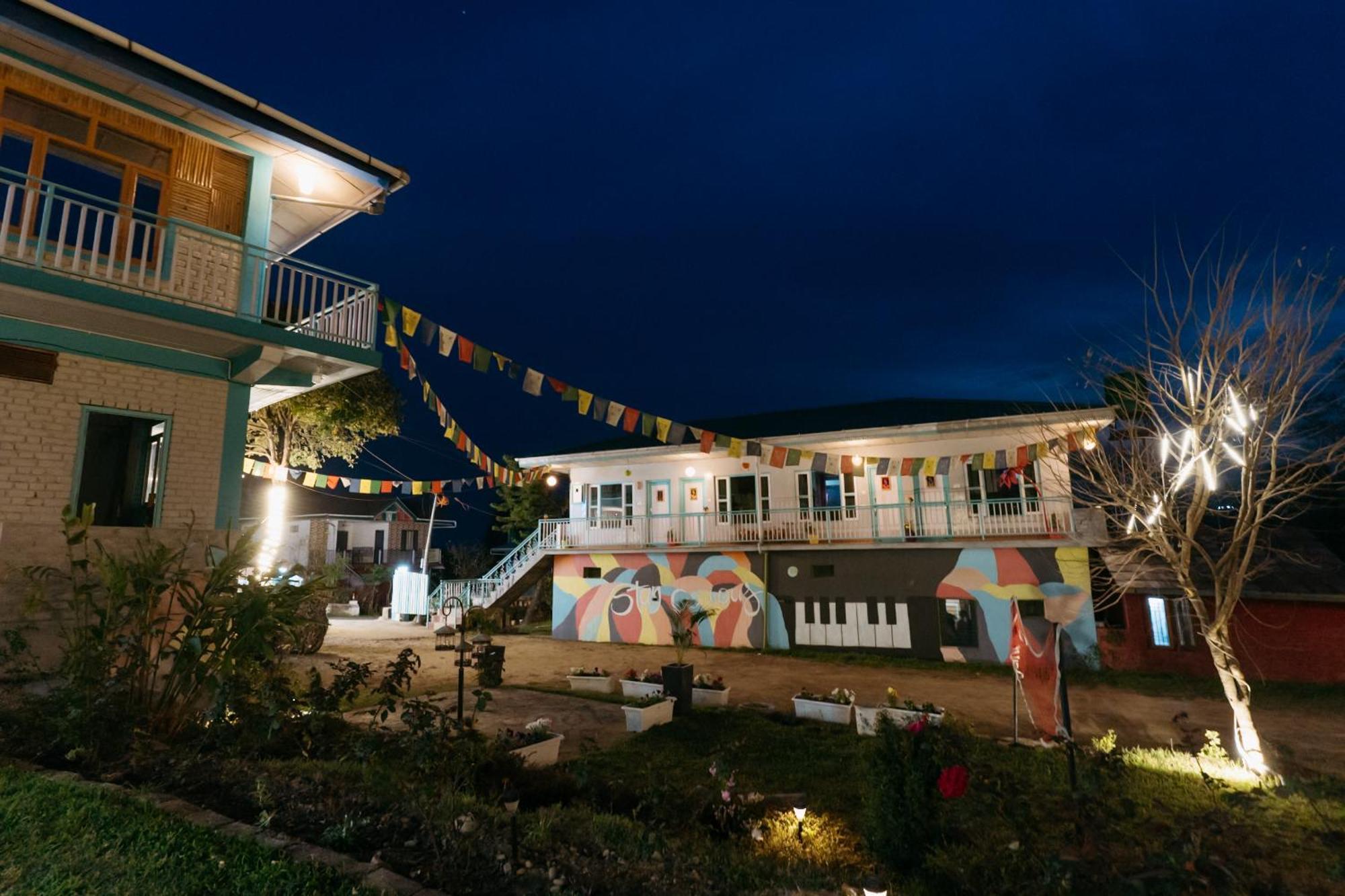 Hotel The Hood Bīr Exterior foto